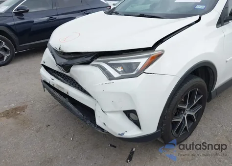 2017 Toyota Rav4 Se z USA, uszkodzony, nr VIN JTMNFREV7HJ143854